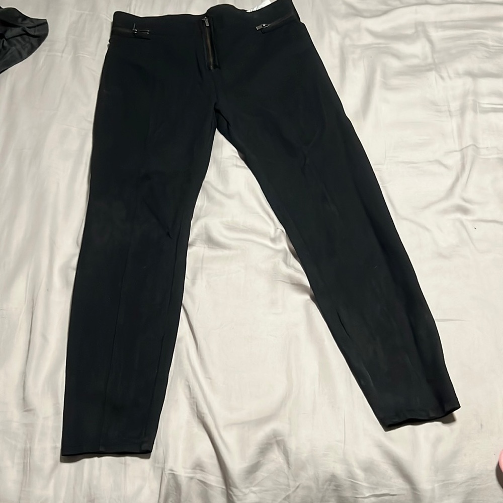 Women’s black legging